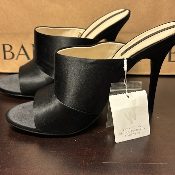 Black satin mule - Picture 5 of 5